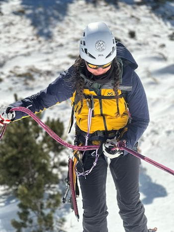 2 stagiaires en alpinisme encordés, exercice dans les Pyrénées-Orientales, départ Font-Romeu.