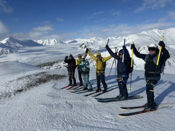 un groupe du club de ski de randonnée un groupe du club de ski de randonnée