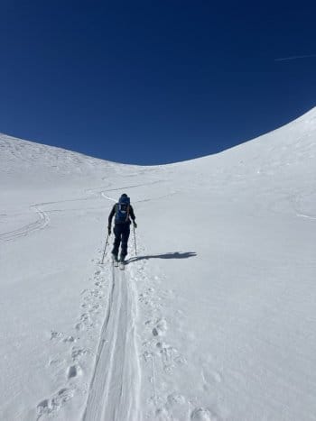 skieur au col des Fons à Val d'isère parc de la Vanoise skieur au col des Fons à Val d'isère parc de la Vanoise