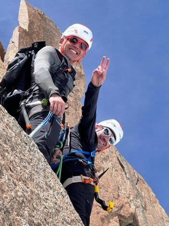 alpinistes sur une arête alpinistes sur une arête